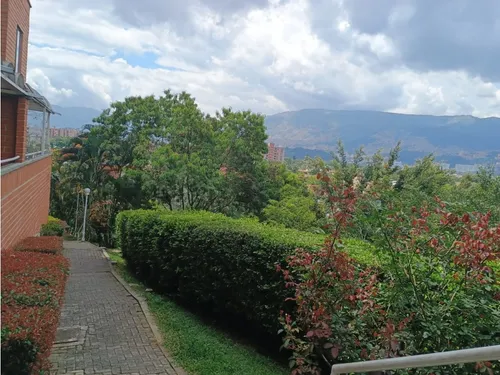 Venta Apartamento Para Inversión Parte Baja Los Bernal, Medellin