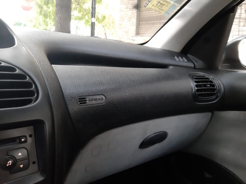 Imagen 20 de 23 de Peugeot 206