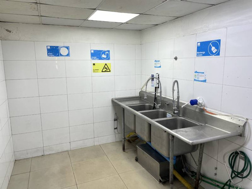 Local 320 M2 En Esquina Av. San Martin