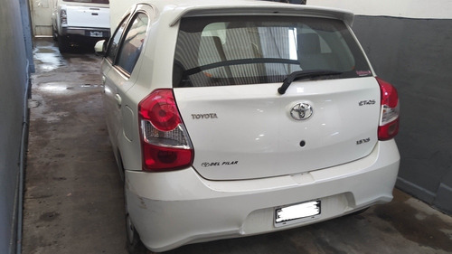 Imagen 7 de 19 de Toyota Etios Gnc