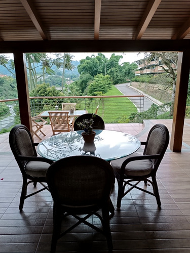 En Venta Exclusivo Townhouse En La Mapora, La Unión, Hatillo
