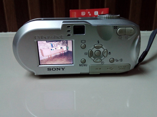 Câmera Digital Sony Cyber-shot Dsc-p73 4.1 Ler A Descrição Prateado (Usado)