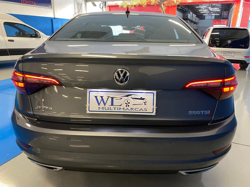 Volkswagen Jetta 1.4 R-line 250 Tsi Flex Aut. 4p