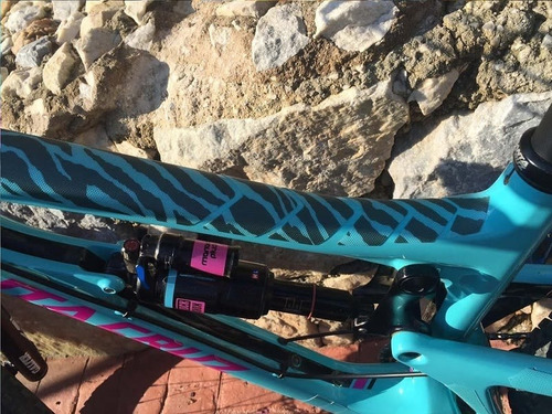 Protetor universal de quadro de bicicleta Ams Frameguard Zebra