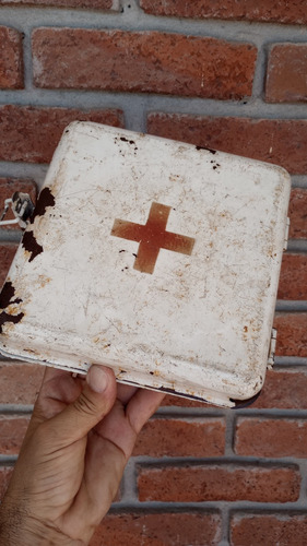 Antiguo Botiquín Médico De Chapa (Usado)
