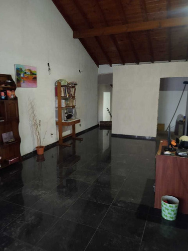 Casa De 2 Plantas En Venta
