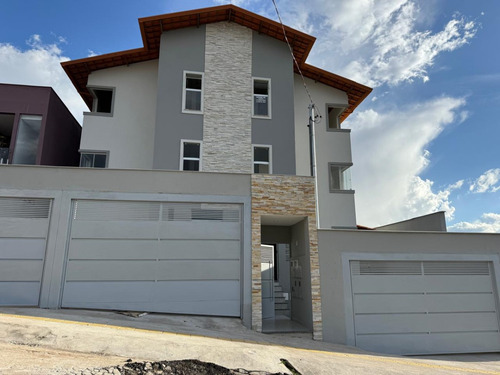 Apartamento Com 2 Quartos Sendo 1 Suite, Cobertura E 2 Vagas De Garagem, À Venda, Bairro São Marcos - Conselheiro Lafaiete