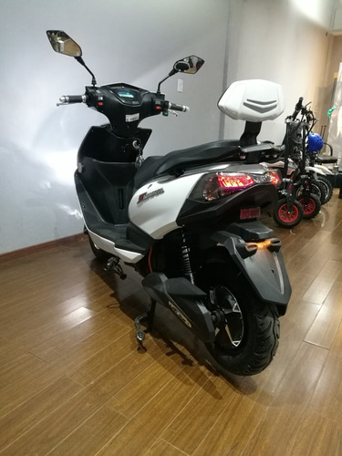 Imagen 12 de 21 de Scooter Sunra Moto Electrica En Cuotas Mas Anticipo