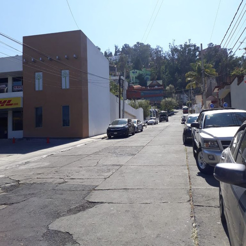Terreno En Venta Sobre Av. Camelinas
