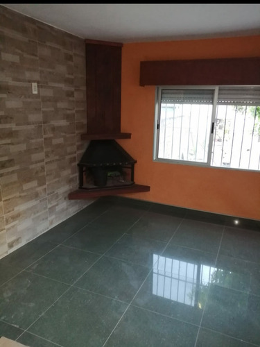 Casa 2dormitorios Maximo Gómez Y Burges