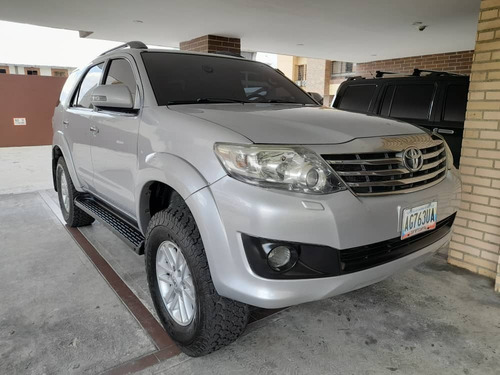 Imagen 3 de 10 de Toyota Fortuner
