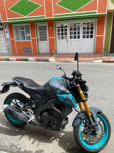 Moto Muy Nueva Con Único Dueño, Modelo 2025.