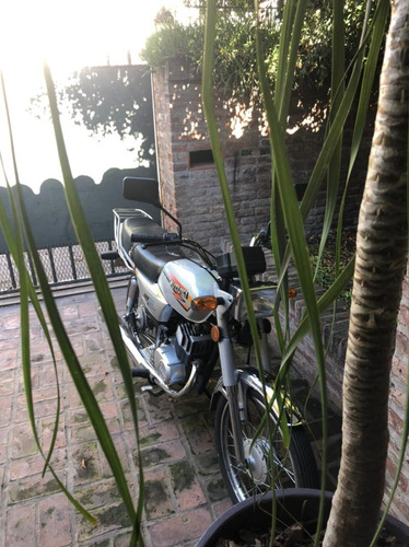 Suzuki Ax 100