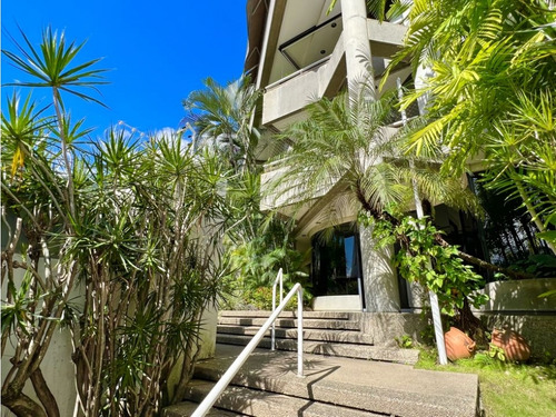 Apartamento En Alquiler Ubicado En Altamira, Chacao - Caracas