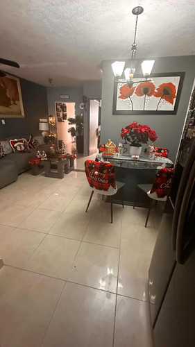 Casa De 3 Recámaras, Estudio, Tres Baños Completos 2 Salas
