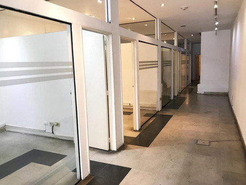 Oficina Con Local O Depósito - Dos Plantas En Chacarita 374m2 Totales Con 3 Baños Alquiler