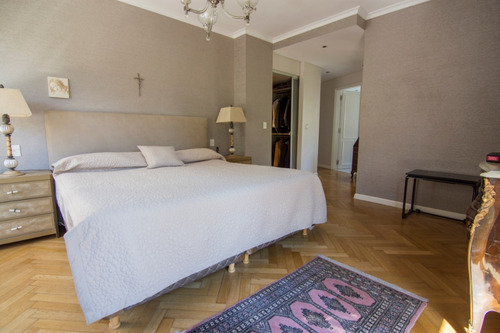 Venta De Piso En Barrio Norte En La Exclusiva Zona De La Isla. 7 Ambientes 4 Dormitorios En Suite