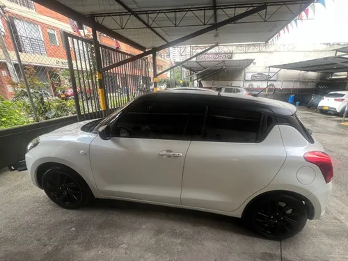 Suzuki Swift 1.2 Hybrid 2Wd