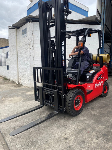 Adquira Já! Empilhadeira Hangcha 2,5 Ton Glp Torre Triplex
