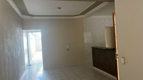 Casa Com 3 Quartos E 2 Banheiros À Venda, 133 M² Por R$ 405.000