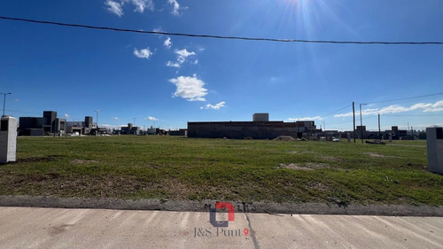 Lote En Docta Avenida ( 360mts / 15 Mts De Frente)