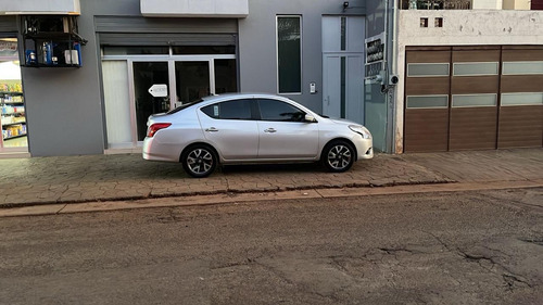 Nissan Versa 1.6 Advance Mt
