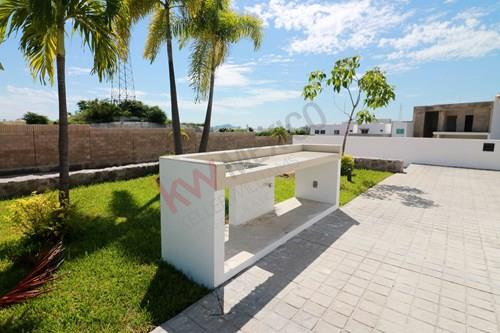 Excelente Terreno De 160 Metros Cuadrados, Ideal Para Construir La Casa De Tus Sueños!
