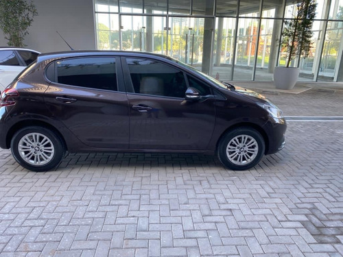 Peugeot 208 Allure
