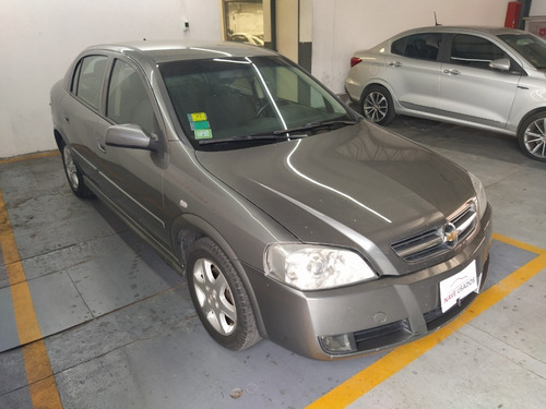 Chevrolet Astra Gl 2.0 5ptas 2010 Gris Iqy