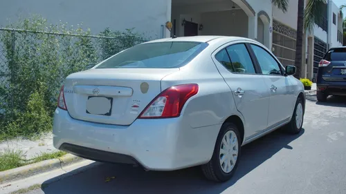 Nissan Versa 1.6 Sense Mt