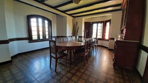 Imagen 6 de 30 de Casa De Estilo En Primera Línea De Mar.
