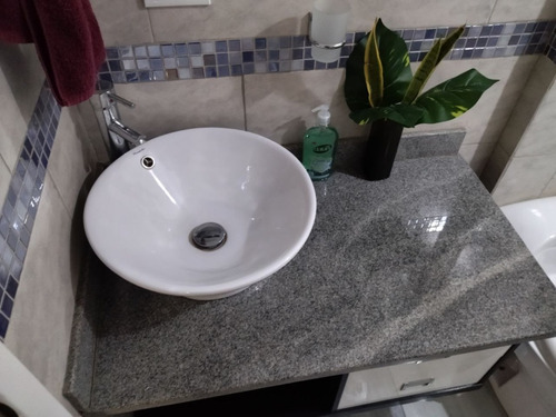 Se Vende Espectacular Casa Semi Amoblada En Urbanización Privilegiada De La Vía Hp De Anaco. (a.p)