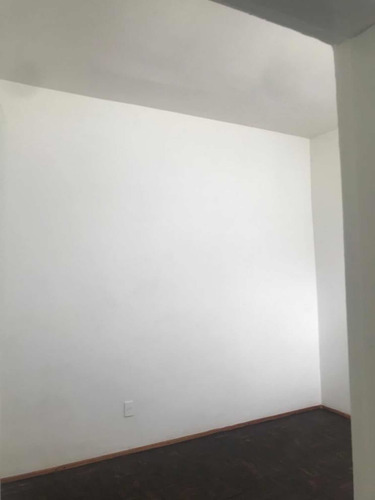 Alquilo Amplia Casa De 2 Dorm Azotea Transita Brazo Oriental