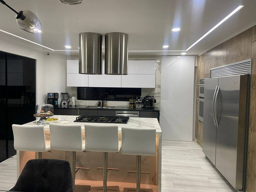 Imagen 12 de 12 de Vendo Hermoso Penthouse En Mañongo Totalmente Amoblado Y Equipado 411mts 14195 Andres Peña
