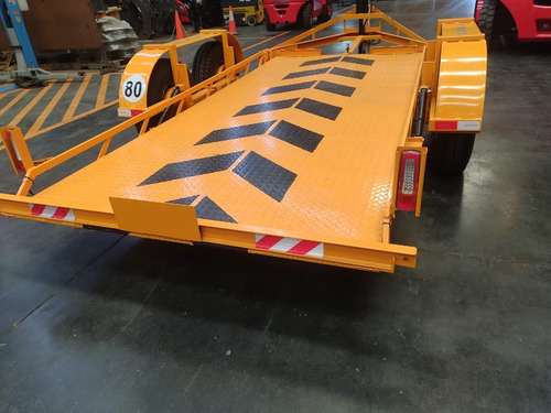Tráiler P/ Autoelevador Tijera Vibro Apilador 5t Iyc Homolog