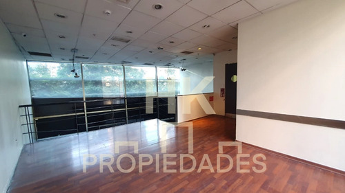 Arriendo Local Frente Apoquindo/ Uso Y Goce De Terraza