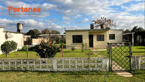 Se Vende Casa De Dos Dormitorios En  Ciudad Del Plata