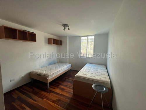 Estupendo Y Amplio Apartamento En Alquiler Con Inmejorable Ubicación Escampadero