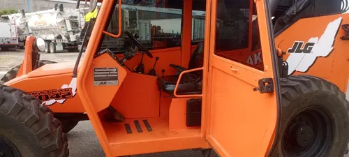 Vendo Telehandler Sky Track 8042