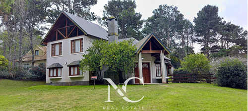 Casa En Alquiler Para 11 Pax Carilo, Con Piscina