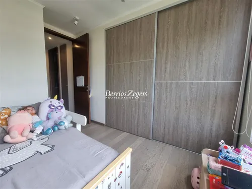 Departamento En Venta De 3 Dorm. En Lo Barnechea 2 Estac.