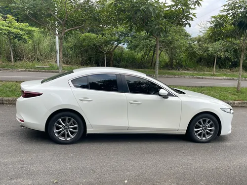 Mazda 3 2.0 Touring