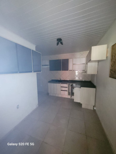 Casa Contruida No Jardim Algarve,atenção;pode Ser Financiada Direto Com O Proprietario,aceita Carro Ou Moto Como Parte Do Pagamento,propostas Desde Que Fiquem Bem ,para Os Dois Lados Serão Analizadas.