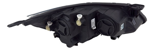 Farol Esquerdo Onix Hatch / Sedan 20/22 Usado