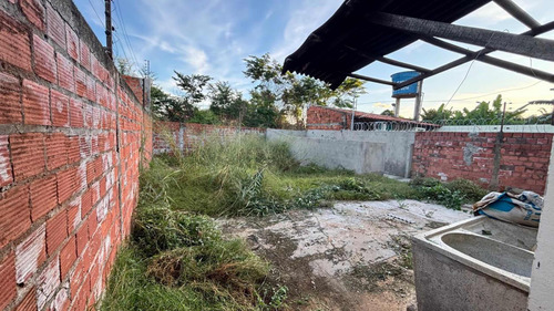 Casa, 3 Quartos, Sendo 1 Suite. Garagem 2 Carros Ou Mais
