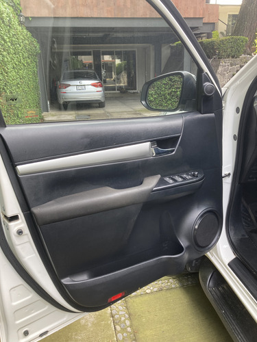 Toyota Hilux 2.8 Tdi Cabina Doble At