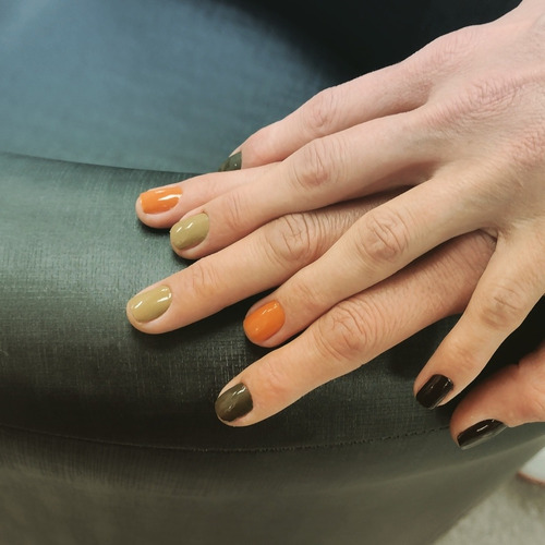 Imagem 3 de 3 de Manicure E Pedicure