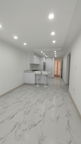 Imagen 4 de 12 de Apartamento A Estrenar 72m2 Urb Colinas De La Tahona 2/2/2