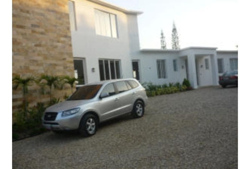 #23-3794 Casa Moderna En La Lagunita Country Club