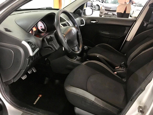 Imagem 8 de 14 de Peugeot 207 1.4 Quiksilver 8v Flex 4p Manual